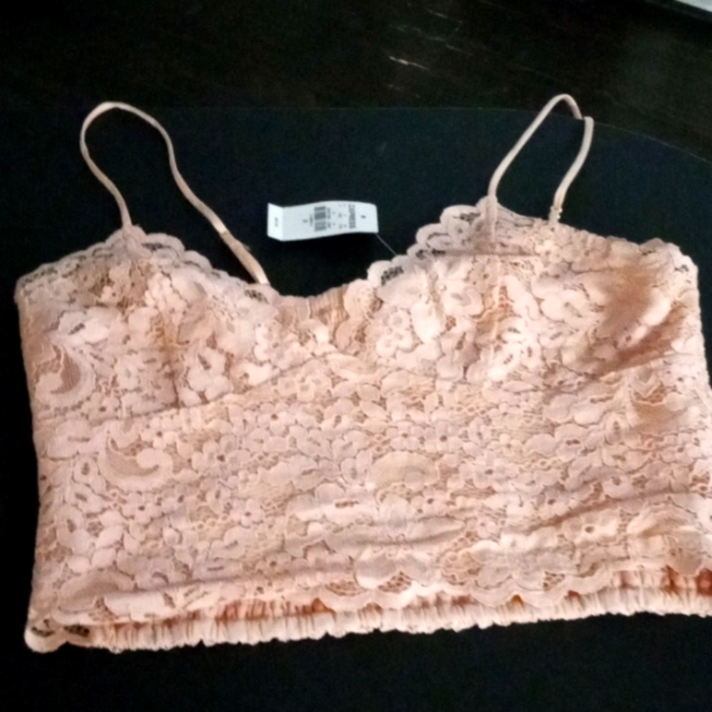 Express lace half body top